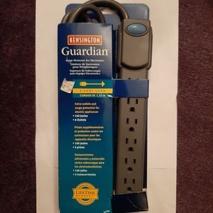 NEW IN BOX - SURGE PROTECTOR by Kensington 6 outlets